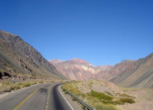 Excursion a los altos Andes en Mendoza . Mendoza, ARGENTINA